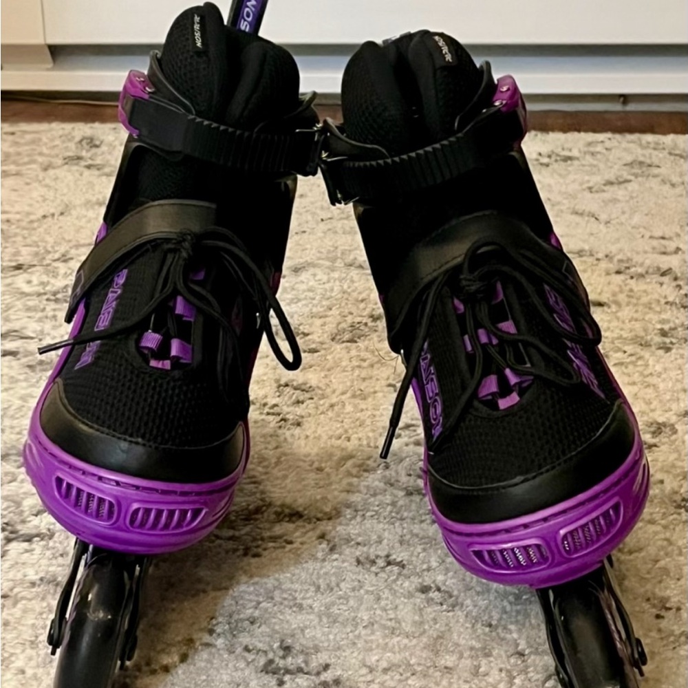 Adjustable Fit Rollerblades